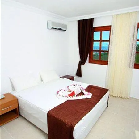 Otel Golden Sunset 2*