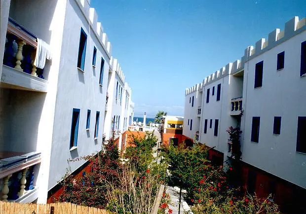 Golden Sunset מלון